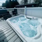 شاليه Evergreen With Hot Tub يورك