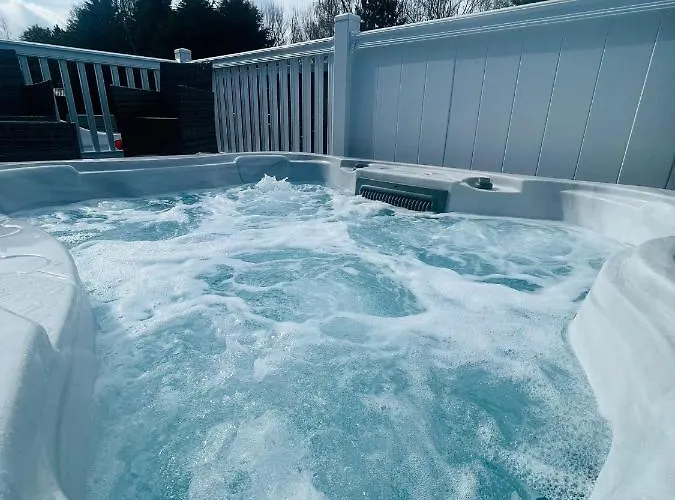Evergreen With Hot Tub